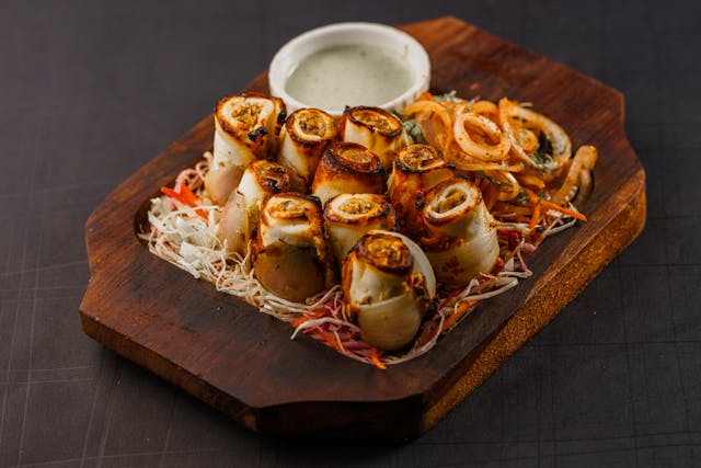 Tandoori Paneer Naan Roll